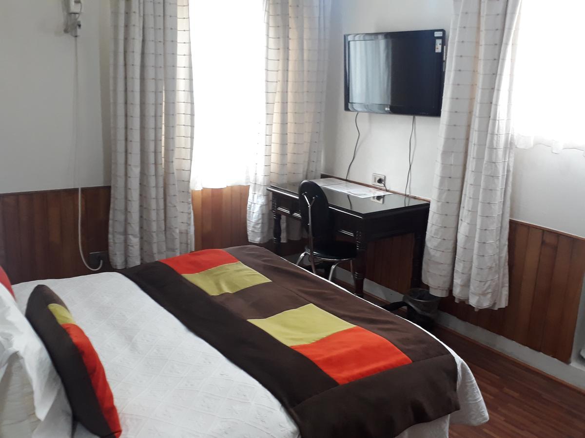 Hl Hotel Low Cost Сантьяго Экстерьер фото